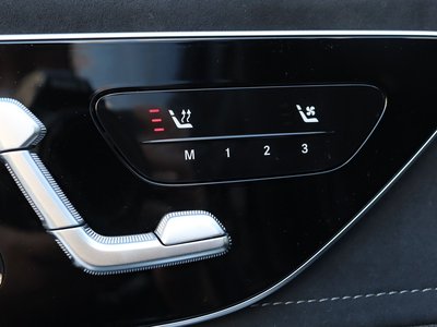 2025 Mercedes-BENZ EQE AMG thumbnail 31