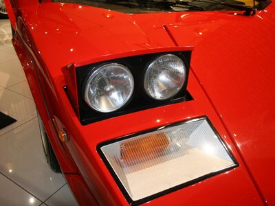 صورة 8 لـ 1986 Lamborghini COUNTACH