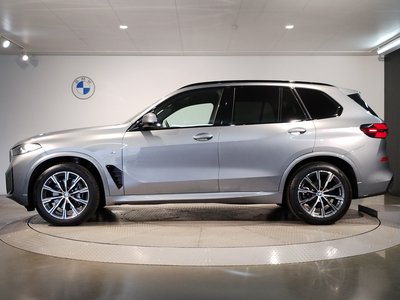 صورة 7 لـ 2025 BMW X5