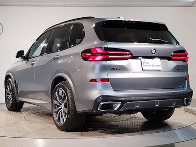 صورة 8 لـ 2025 BMW X5
