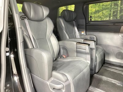 2025 Toyota ALPHARD — фото 9