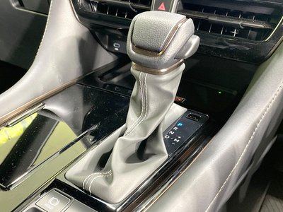 2025 Toyota ALPHARD — фото 22