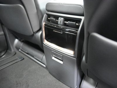 2025 Toyota ALPHARD — фото 56