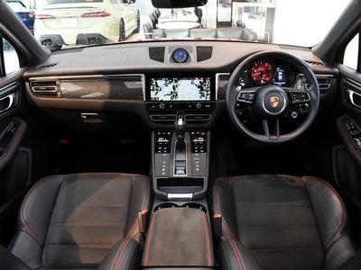 2022 Porsche MACAN 照片 31
