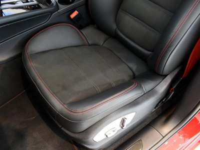 2022 Porsche MACAN 照片 25