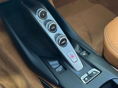 صورة مصغرة 19 لـ 2022 Ferrari 812 GTS