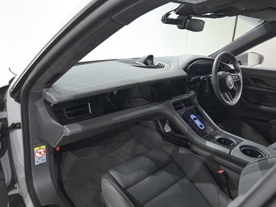 2023 Porsche TAYCAN photo 15