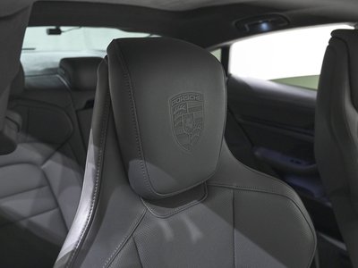 2023 Porsche TAYCAN thumbnail 28