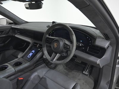 2023 Porsche TAYCAN photo 10
