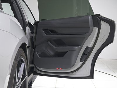 2023 Porsche TAYCAN thumbnail 34