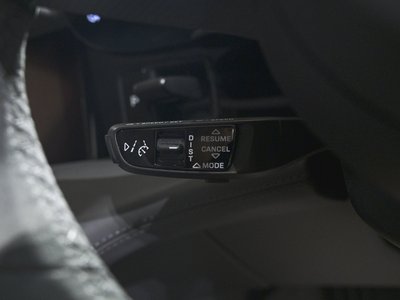 2023 Porsche TAYCAN thumbnail 26