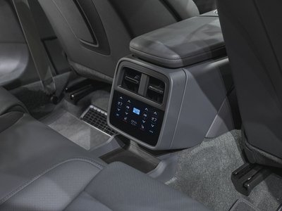 2023 Porsche TAYCAN thumbnail 33