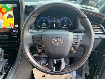 2026 Toyota ALPHARD — фото 27