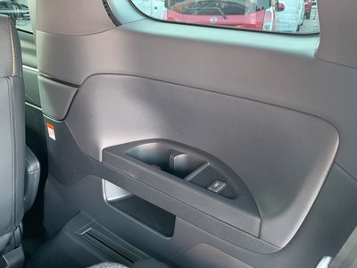 2026 Toyota ALPHARD — фото 8