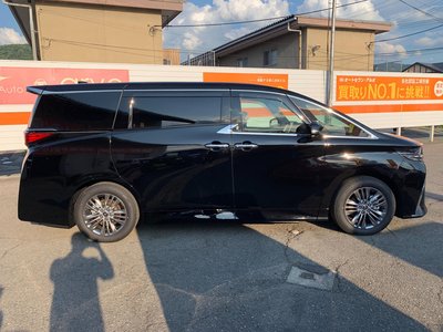 2026 Toyota ALPHARD — фото 4
