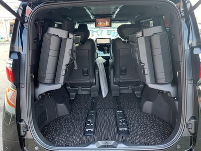 2026 Toyota ALPHARD — фото 10