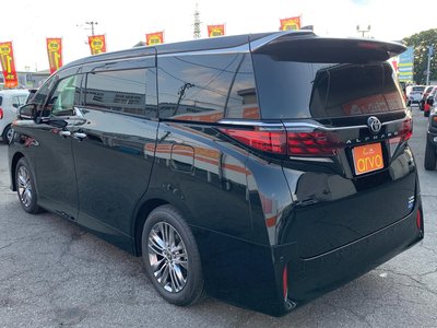 2026 Toyota ALPHARD — фото 12