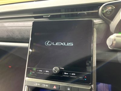 صورة مصغرة 3 لـ 2025 Lexus LBX