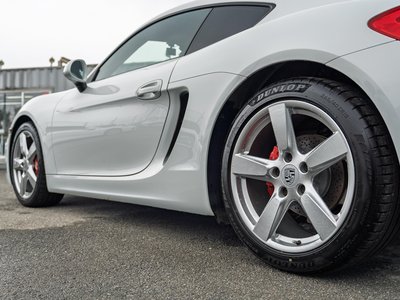 2014 Porsche CAYMAN photo 16