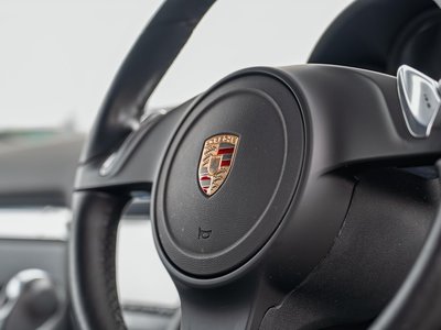 2014 Porsche CAYMAN thumbnail 17