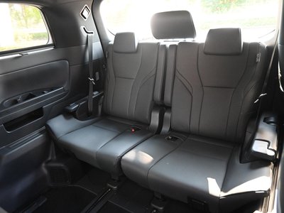 2026 Toyota ALPHARD — фото 30