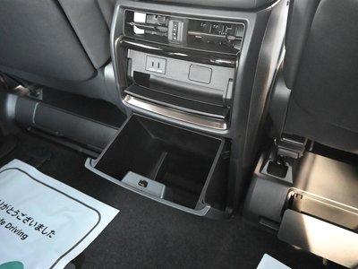 2026 Toyota ALPHARD — фото 29