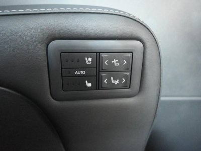 2026 Toyota ALPHARD — фото 27
