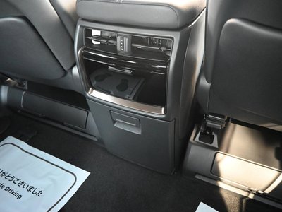 2026 Toyota ALPHARD — фото 28