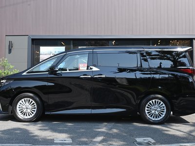 2026 Toyota ALPHARD — фото 5