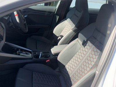 صورة 14 لـ 2025 AUDI RS3 SEDAN