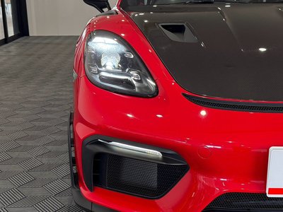 صورة مصغرة 18 لـ 2023 Porsche 718