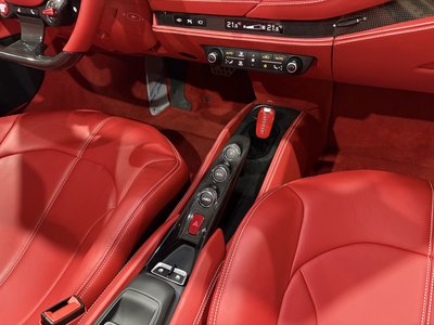 2021 Ferrari F8 SPIDER 照片 17