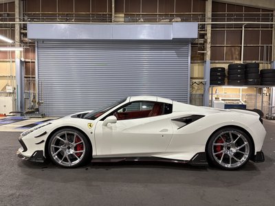 2021 Ferrari F8 SPIDER — фото 3