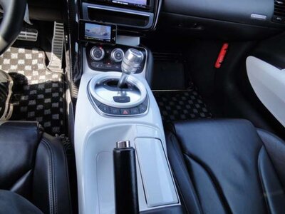 صورة 11 لـ 2008 AUDI R8