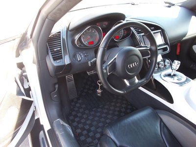 صورة 18 لـ 2008 AUDI R8