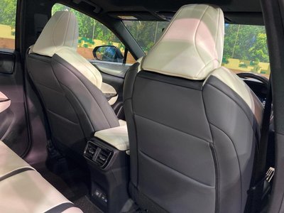 2023 Lexus NX thumbnail 37