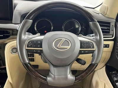 صورة 32 لـ 2015 Lexus LX