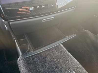 صورة مصغرة 58 لـ 2018 Toyota CENTURY