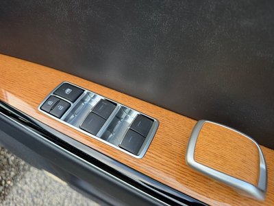 صورة مصغرة 61 لـ 2018 Toyota CENTURY