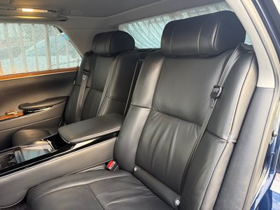 صورة مصغرة 25 لـ 2018 Toyota CENTURY