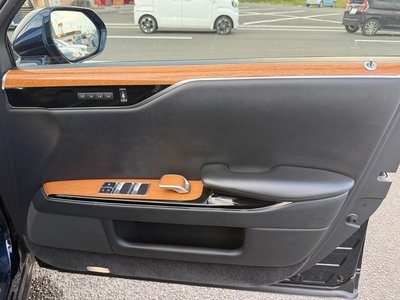 صورة مصغرة 59 لـ 2018 Toyota CENTURY