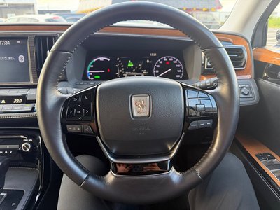 صورة مصغرة 31 لـ 2018 Toyota CENTURY