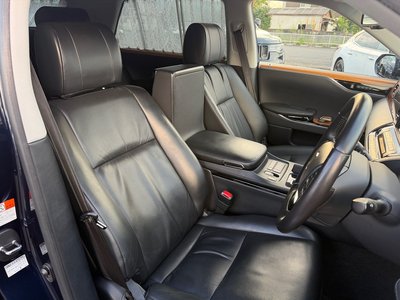 صورة مصغرة 17 لـ 2018 Toyota CENTURY