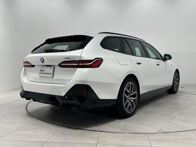 2026 BMW I5 TOURING photo 9
