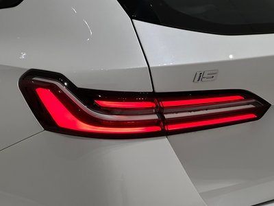 2026 BMW I5 TOURING thumbnail 17