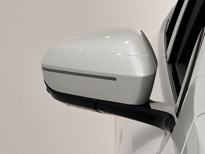 2026 BMW I5 TOURING photo 14