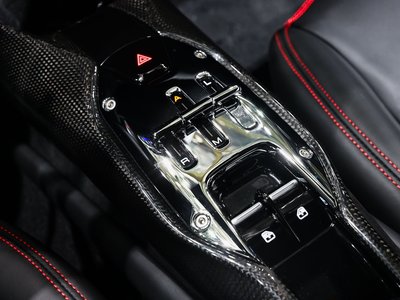 صورة 14 لـ 2025 Ferrari 296 GTB