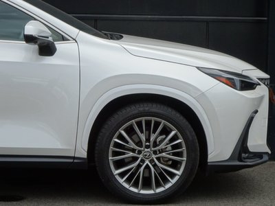 صورة مصغرة 9 لـ 2023 Lexus NX
