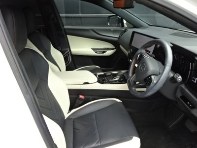 صورة مصغرة 11 لـ 2023 Lexus NX