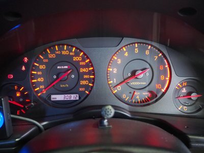 صورة مصغرة 35 لـ 2000 Nissan SKYLINE